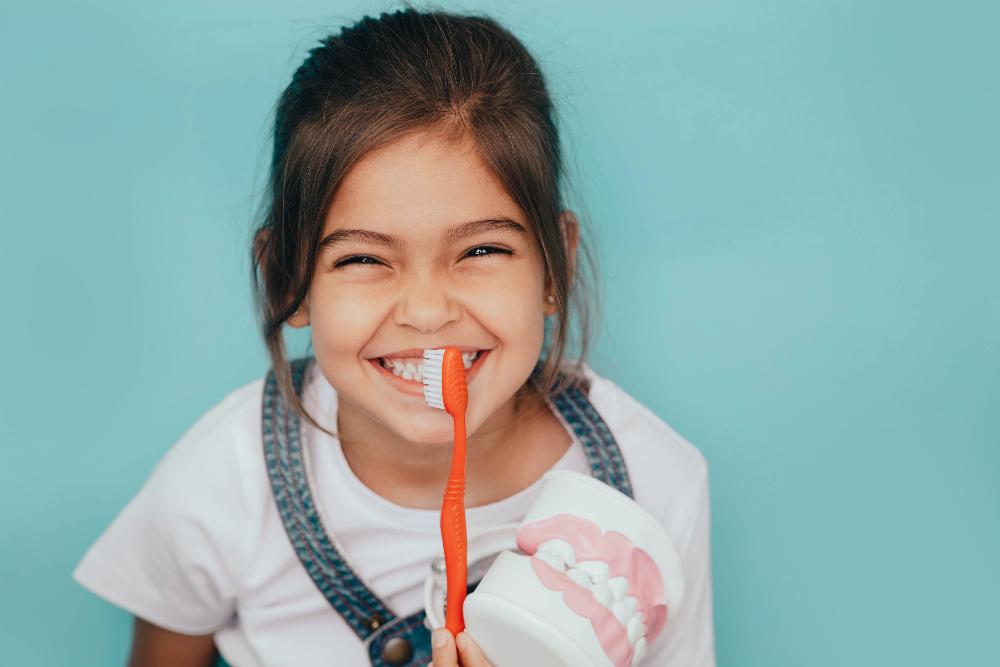 children's dentistry parramatta | girl with toothbrush