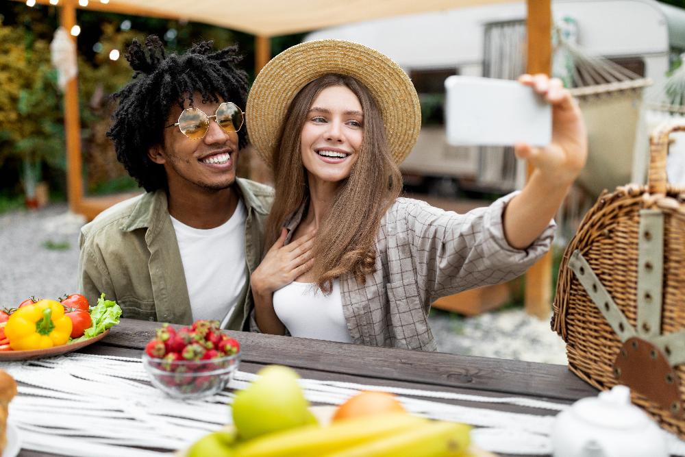 tmj treatment parramatta | couple smiling