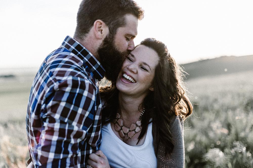tmj treatment parramatta | couple embracing
