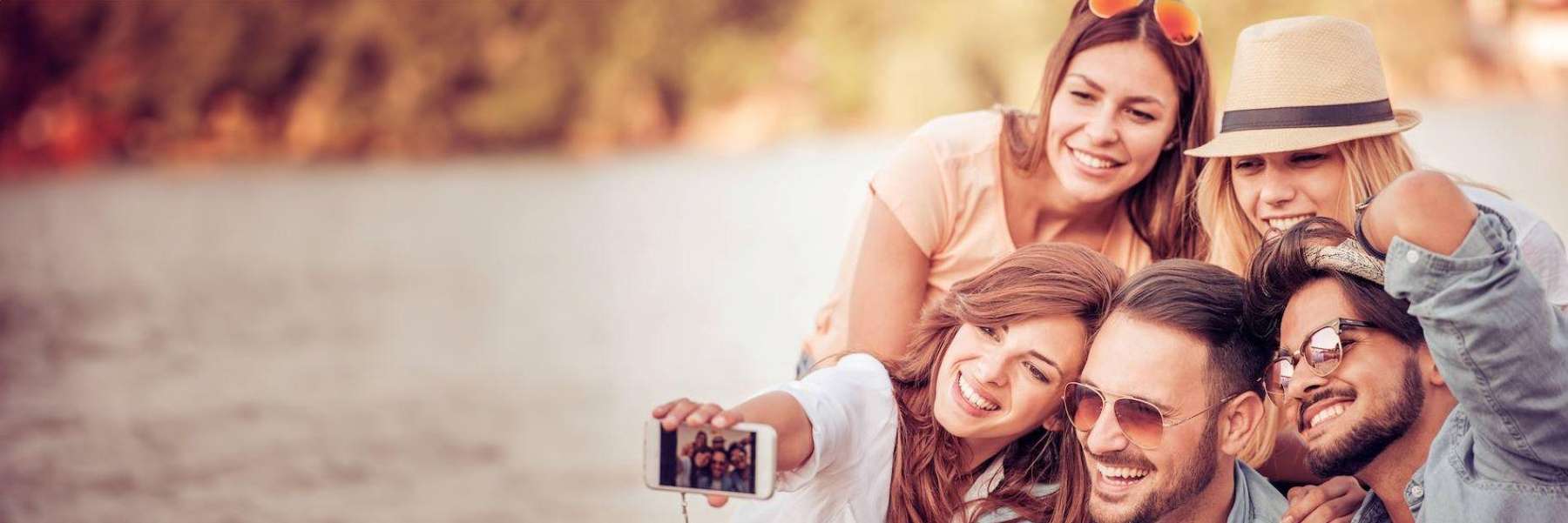 cosmetic dentistry in Parramatta | Group of friends smiling